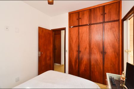 Apartamento à venda com 9572m², 3 quartos e 1 vaga Apartamento à venda com 9572m², 3 quartos e 1 vagaSuite