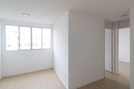 Sala de apartamento para alugar com 2 quartos, 40m² em Santa Cruz, Rio de Janeiro