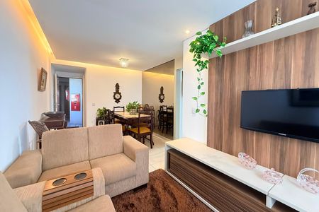 Sala de apartamento à venda com 3 quartos, 68m² em Santa Efigênia, Belo Horizonte