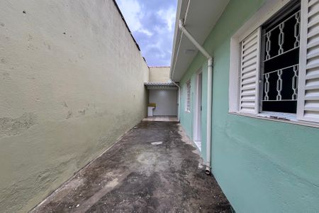 Casa de condomínio para alugar com 45m², 1 quarto e sem vaga Casa de condomínio para alugar com 45m², 1 quarto e sem vagaQuintal