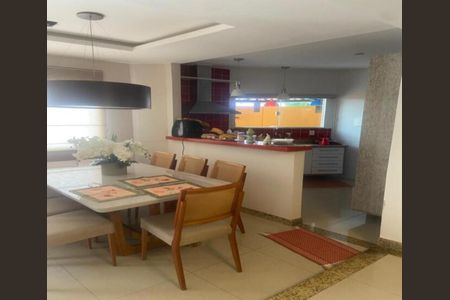 Casa para alugar com 220m², 3 quartos e 1 vaga