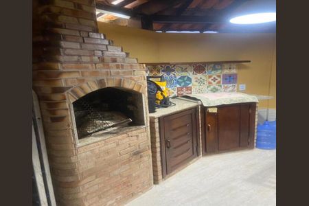 Casa para alugar com 220m², 3 quartos e 1 vaga