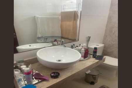 Casa para alugar com 220m², 3 quartos e 1 vaga