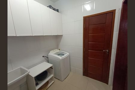 Casa para alugar com 220m², 3 quartos e 1 vagaÁrea de serviço