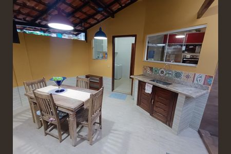 Casa para alugar com 220m², 3 quartos e 1 vagaÁrea comum