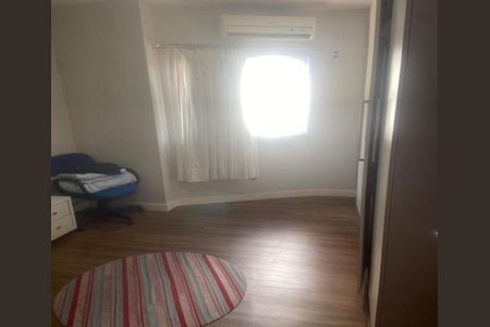 Casa para alugar com 220m², 3 quartos e 1 vaga