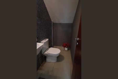 Casa para alugar com 220m², 3 quartos e 1 vaga Casa para alugar com 220m², 3 quartos e 1 vagaLavabo