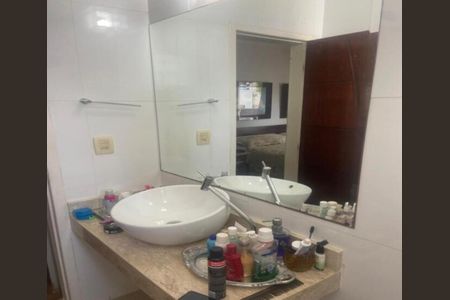 Casa para alugar com 220m², 3 quartos e 1 vaga