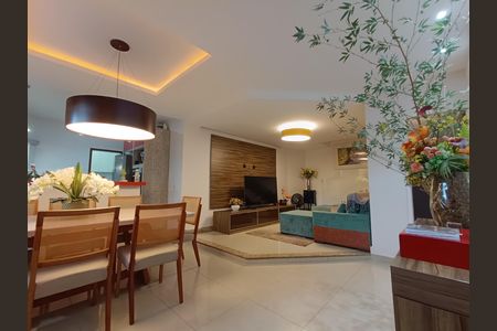 Casa para alugar com 220m², 3 quartos e 1 vaga Casa para alugar com 220m², 3 quartos e 1 vagaSala
