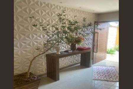 Casa para alugar com 220m², 3 quartos e 1 vaga