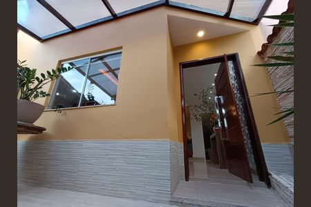 Casa para alugar com 220m², 3 quartos e 1 vagaFachada