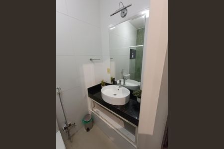 Casa para alugar com 220m², 3 quartos e 1 vaga Casa para alugar com 220m², 3 quartos e 1 vagaBanheiro da Suíte 2