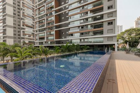 Apartamento à venda com 131m², 3 quartos e 2 vagas Apartamento à venda com 131m², 3 quartos e 2 vagasPiscina
