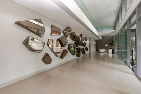 Apartamento à venda com 131m², 3 quartos e 2 vagas Apartamento à venda com 131m², 3 quartos e 2 vagasHall de entrada
