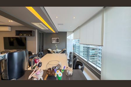 Apartamento à venda com 131m², 3 quartos e 2 vagas Apartamento à venda com 131m², 3 quartos e 2 vagasSala