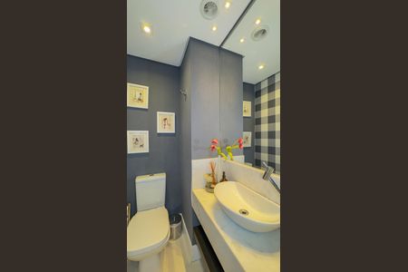 Apartamento à venda com 131m², 3 quartos e 2 vagas Apartamento à venda com 131m², 3 quartos e 2 vagasLavabo