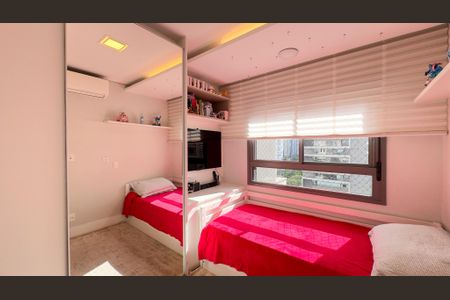 Apartamento à venda com 131m², 3 quartos e 2 vagas Apartamento à venda com 131m², 3 quartos e 2 vagasQuarto Suíte