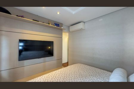 Apartamento à venda com 131m², 3 quartos e 2 vagas Apartamento à venda com 131m², 3 quartos e 2 vagasQuarto 2 - Suíte