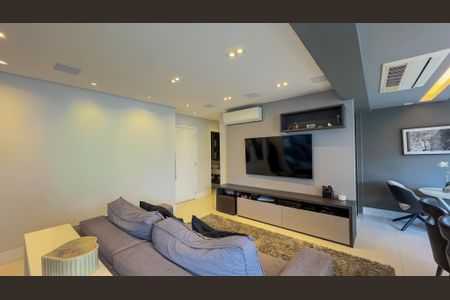 Apartamento à venda com 131m², 3 quartos e 2 vagas Apartamento à venda com 131m², 3 quartos e 2 vagasSala