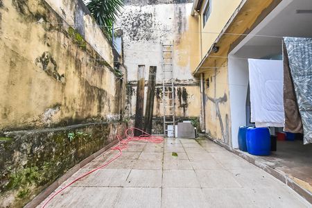 Quintal de casa à venda com 2 quartos, 250m² em Jardim da Gloria, São Paulo