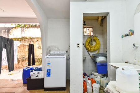 Área de serviço de casa à venda com 2 quartos, 250m² em Jardim da Gloria, São Paulo