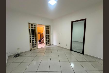 Casa para alugar com 150m², 3 quartos e 2 vagas