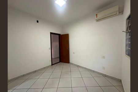 Casa para alugar com 150m², 3 quartos e 2 vagas