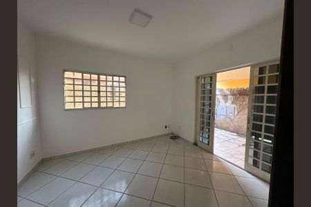 Casa para alugar com 150m², 3 quartos e 2 vagas