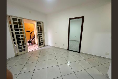 Casa para alugar com 150m², 3 quartos e 2 vagas