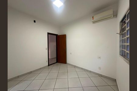 Casa para alugar com 150m², 3 quartos e 2 vagas