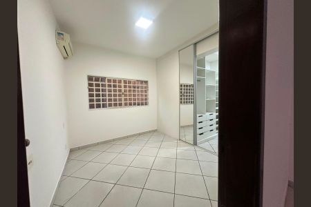 Casa para alugar com 150m², 3 quartos e 2 vagas