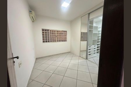 Casa para alugar com 150m², 3 quartos e 2 vagas