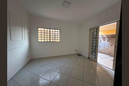 Casa para alugar com 150m², 3 quartos e 2 vagas