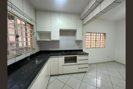 Casa para alugar com 150m², 3 quartos e 2 vagas