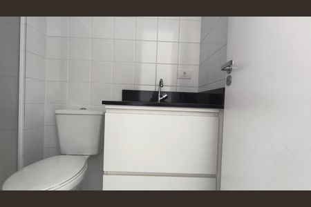 Banheiro de kitnet/studio para alugar com 1 quarto, 36m² em Cambuci, São Paulo
