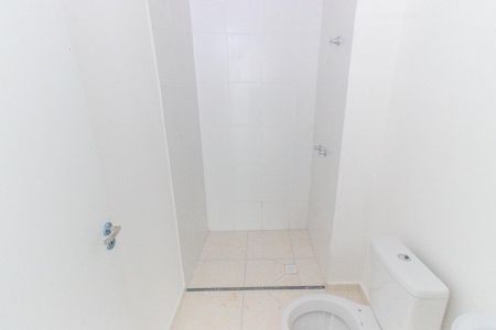 Apartamento à venda com 61m², 2 quartos e 1 vaga Apartamento à venda com 61m², 2 quartos e 1 vagaBanheiro