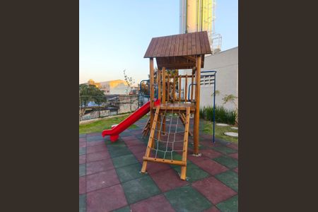 Apartamento para alugar com 32m², 2 quartos e 1 vaga Apartamento para alugar com 32m², 2 quartos e 1 vagaPlayground