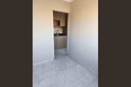 Cozinha de apartamento para alugar com 2 quartos, 32m² em Parque Erasmo Assunção, Santo André