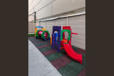 Apartamento para alugar com 32m², 2 quartos e 1 vaga Apartamento para alugar com 32m², 2 quartos e 1 vagaPlayground