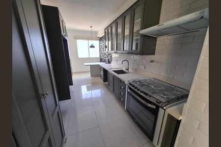 Apartamento à venda com 201m², 3 quartos e 3 vagasFoto 02