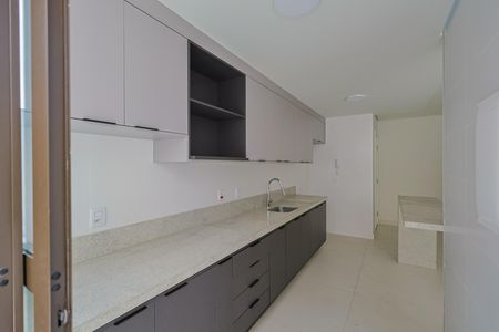 Apartamento para alugar com 119m², 3 quartos e 2 vagas