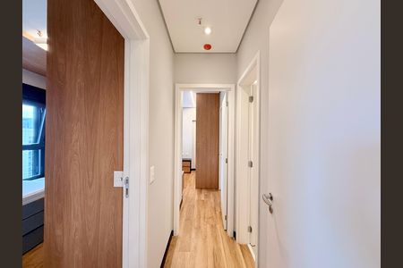 Apartamento para alugar com 78m², 2 quartos e 2 vagasCorredor Quartos 