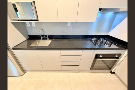 Apartamento para alugar com 78m², 2 quartos e 2 vagasCozinha 