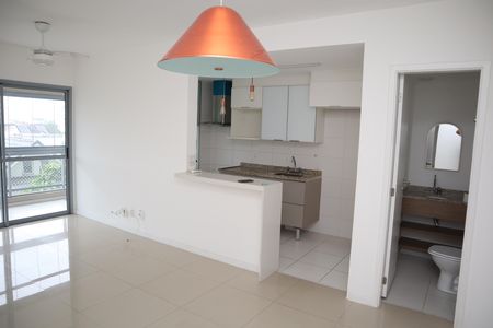 SALA de apartamento para alugar com 2 quartos, 82m² em Recreio dos Bandeirantes, Rio de Janeiro