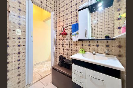 Casa à venda com 221m², 2 quartos e 3 vagas Casa à venda com 221m², 2 quartos e 3 vagasBanheiro Suíte 1