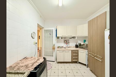 Casa à venda com 221m², 2 quartos e 3 vagas Casa à venda com 221m², 2 quartos e 3 vagasCozinha