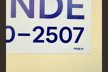 Casa à venda com 221m², 2 quartos e 3 vagas Casa à venda com 221m², 2 quartos e 3 vagasPlaca