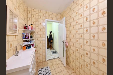 Casa à venda com 221m², 2 quartos e 3 vagas Casa à venda com 221m², 2 quartos e 3 vagasBanheiro Suíte 2