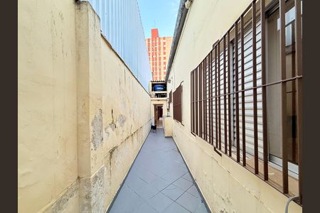 Casa à venda com 221m², 2 quartos e 3 vagas Casa à venda com 221m², 2 quartos e 3 vagasQuintal