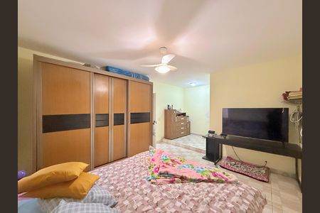 Casa à venda com 221m², 2 quartos e 3 vagas Casa à venda com 221m², 2 quartos e 3 vagasSuíte 2